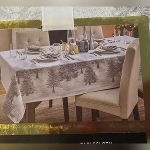 MAX STUDIO 60" x 84" Tablecloth white. Brand new